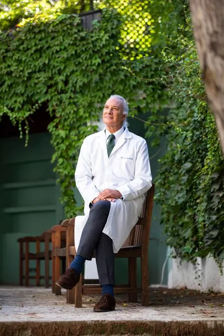 Dr. Manuel de la Peña 6
